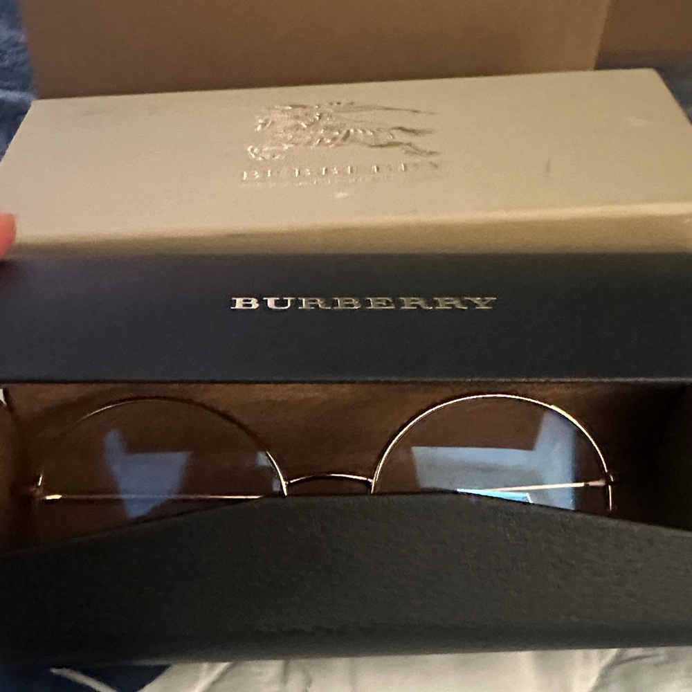 Burberry Rose Gold Round Glasses - Picture 4 of 4